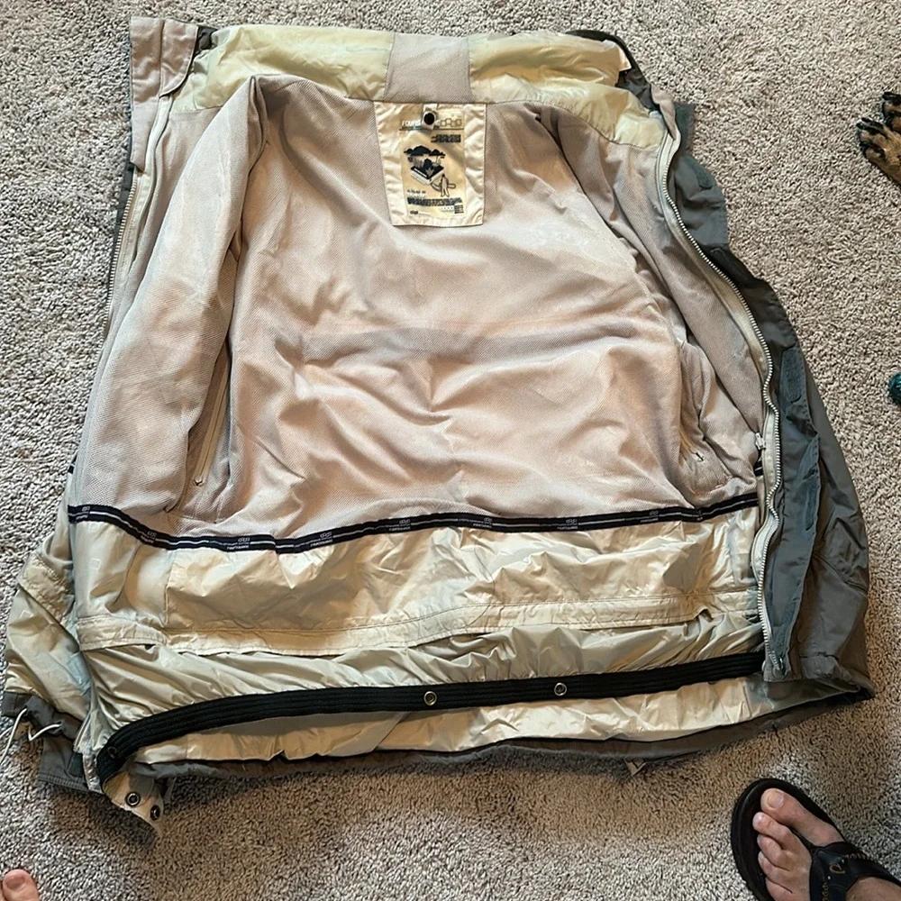 Foursquare snowboarding jacket - Picture 5 of 7
